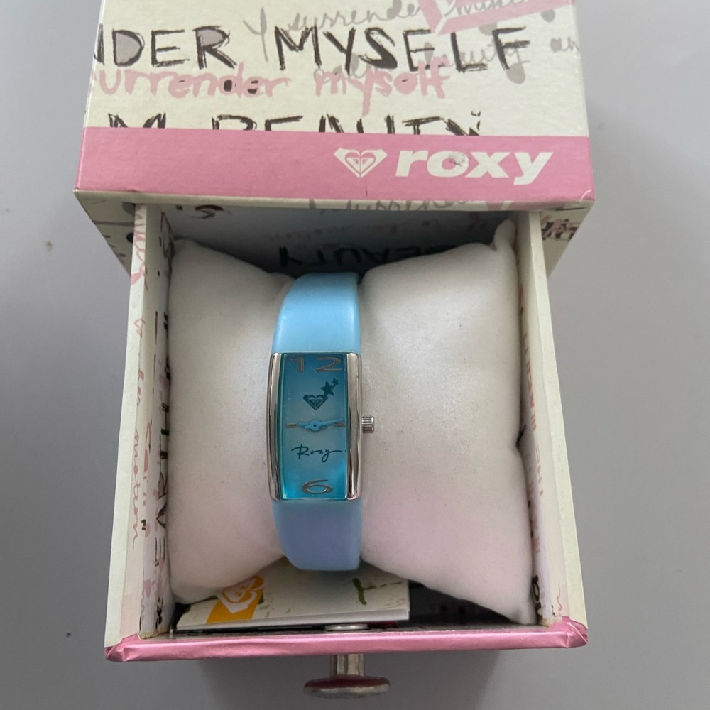 Roxy blue watch